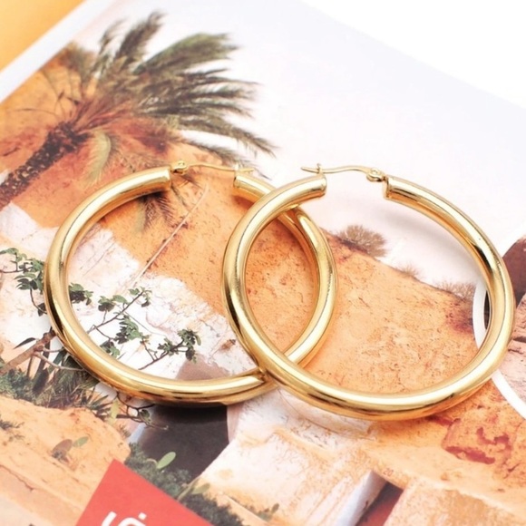 ¥NEW 18K YELLOW GOLD ROUND 1.2” Tube HOOP EARRINGS - Picture 2 of 6